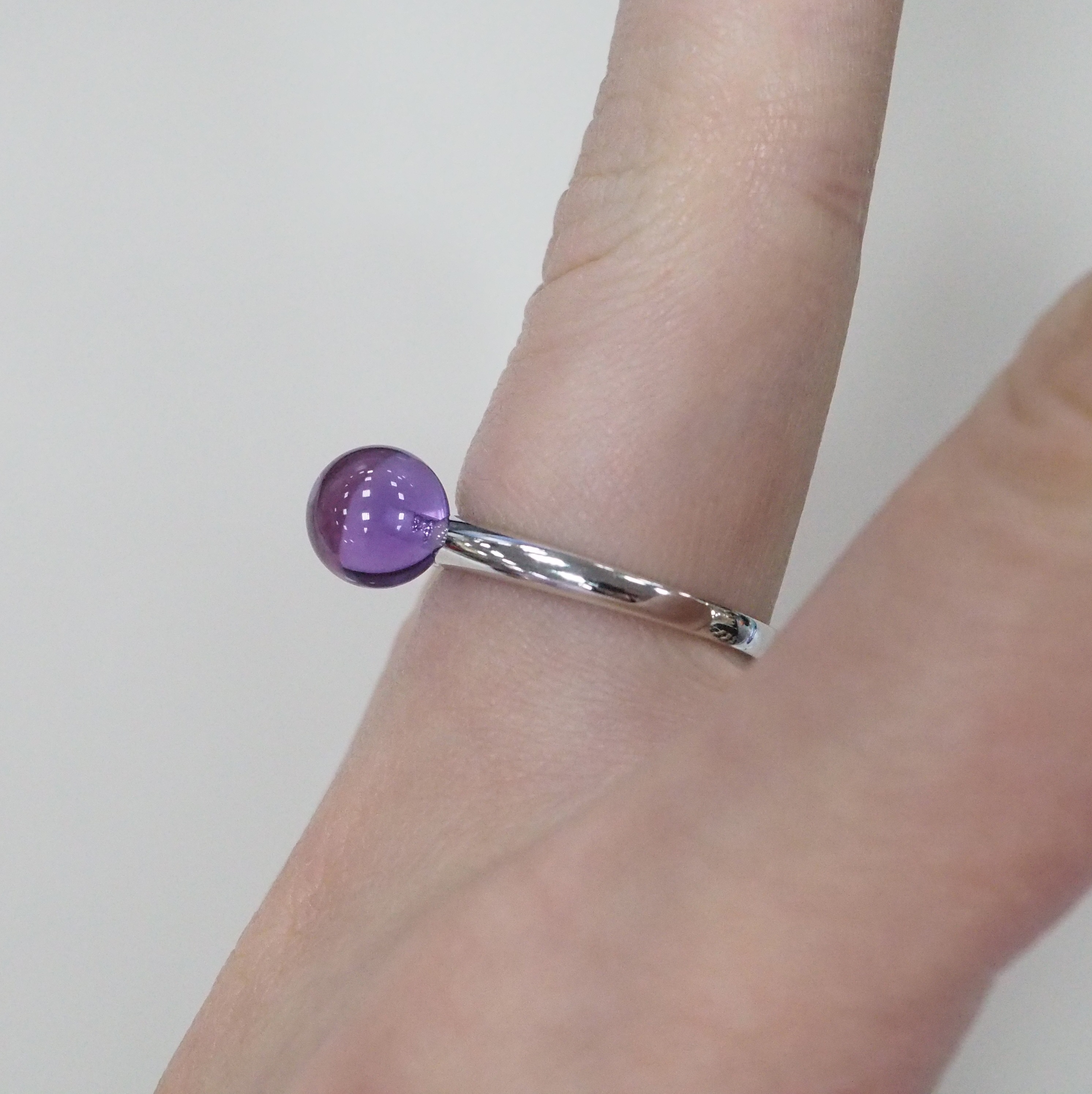 Серебряное кольцо с аметистом